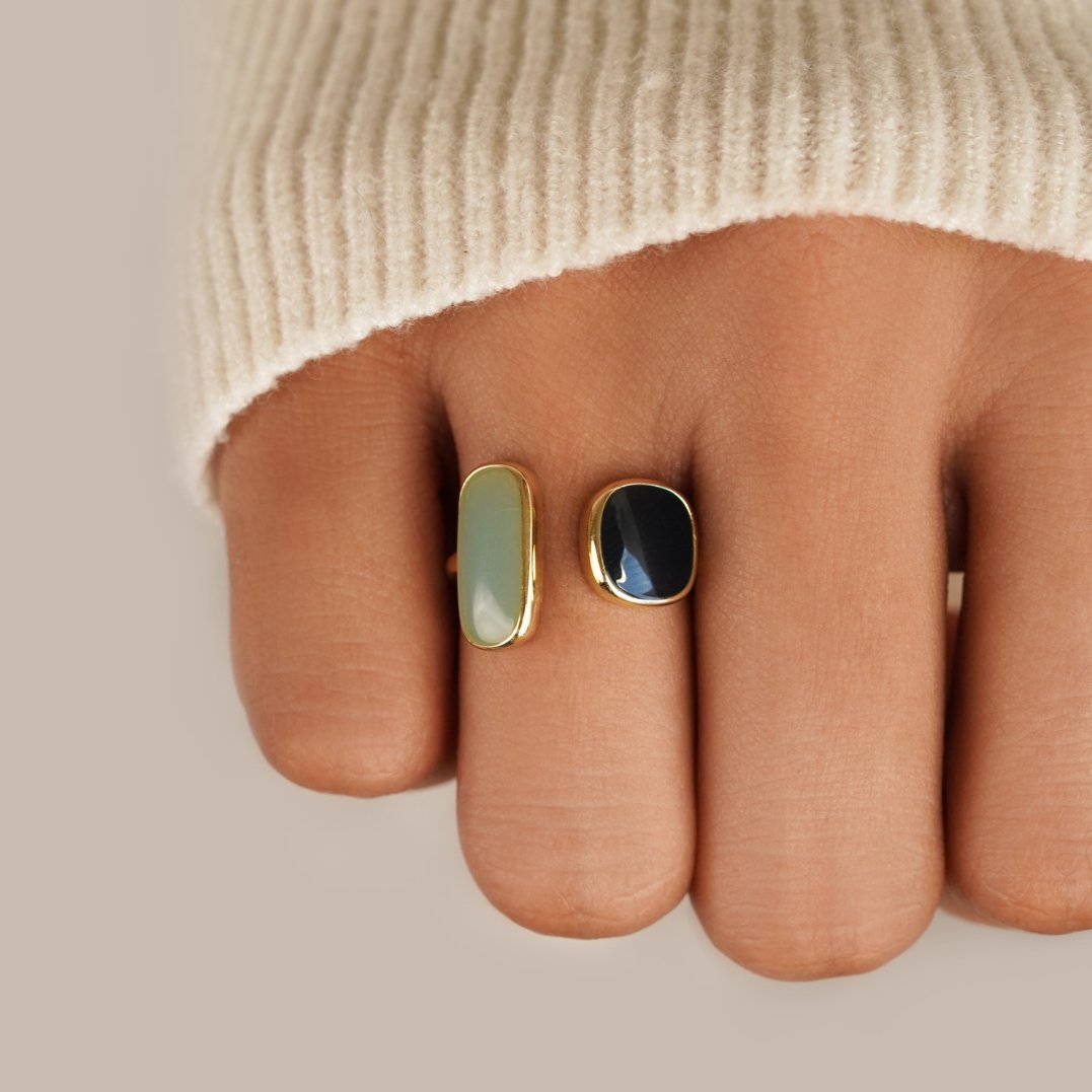 Umhüllender Ring mit Aquamarin