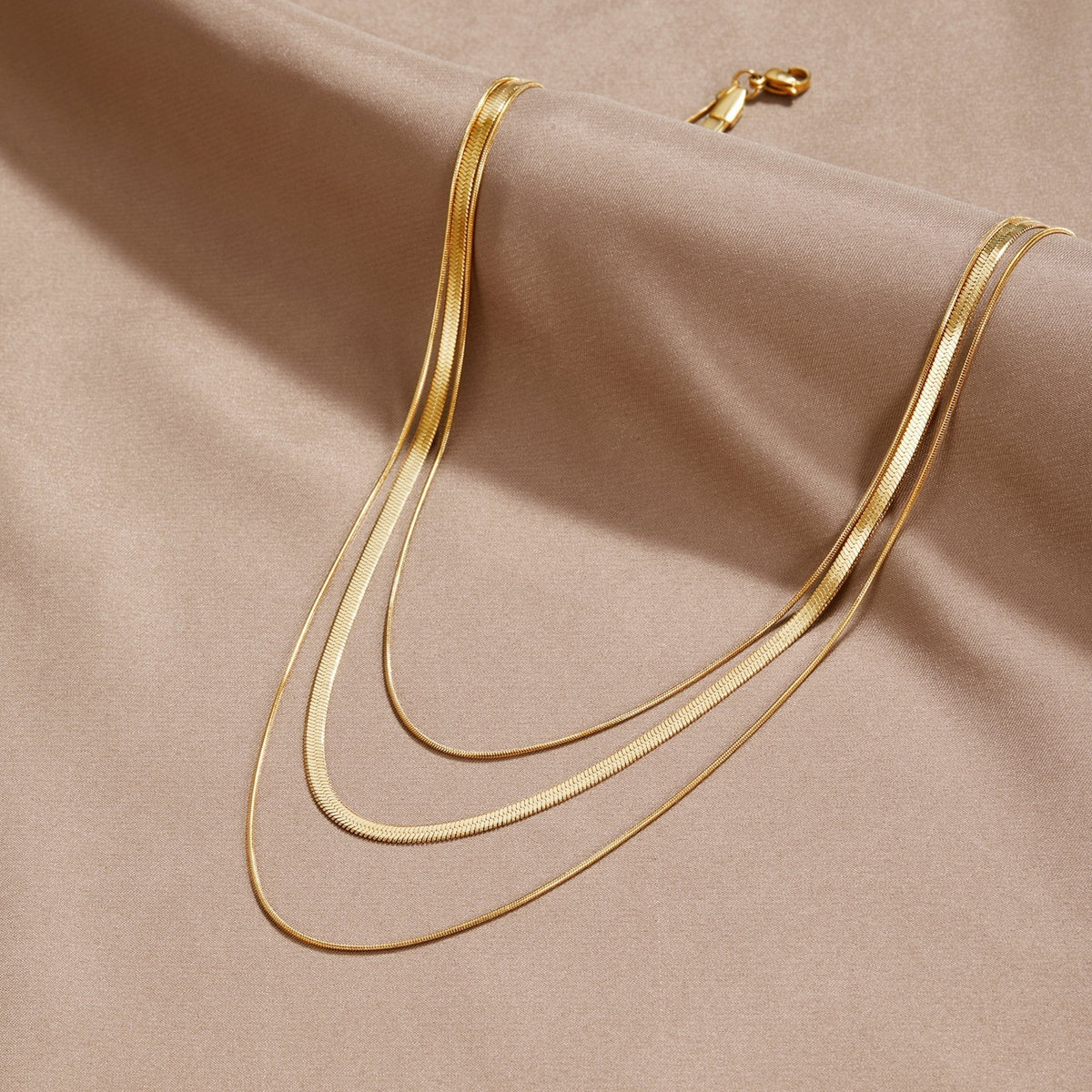 Mehrschichtige Goldene Kette